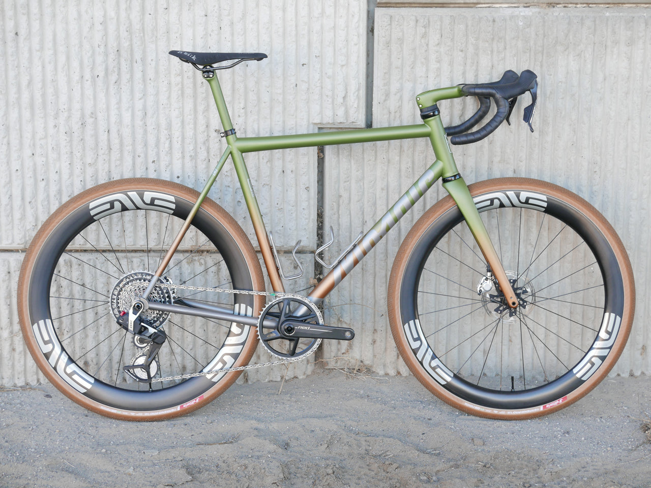 Mosaic GT-1 iAR, 58cm, SRAM RED AXS XPLR E1, ENVE SES 4.5, CeramicSpeed