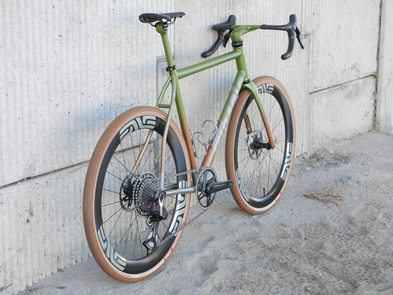 Mosaic GT-1 iAR, 58cm, SRAM RED AXS XPLR E1, ENVE SES 4.5, CeramicSpeed