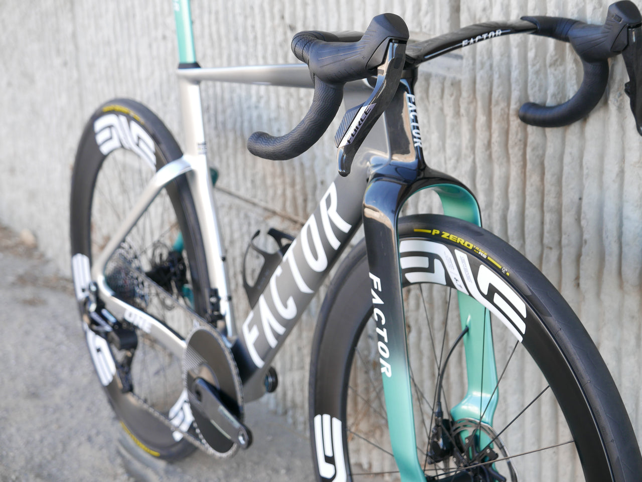 FACTOR ONE, Silverstone, 56, SRAM FORCE AXS XPLR E1 PWR, ENVE SES 6.7